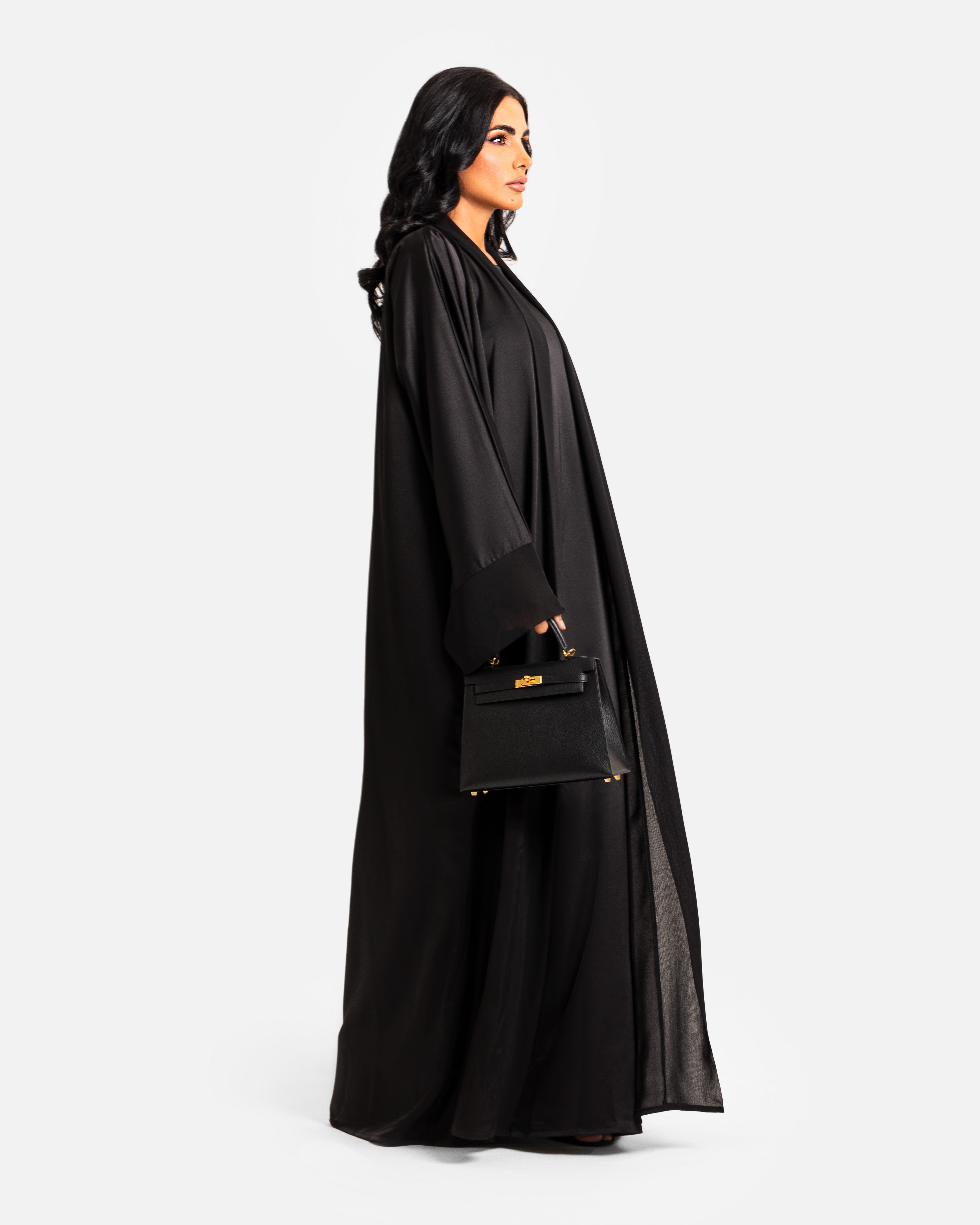 black_on_black_abaya_maison_qamar_dubaiBlack on Black Abaya by Maison Qamar Dubai